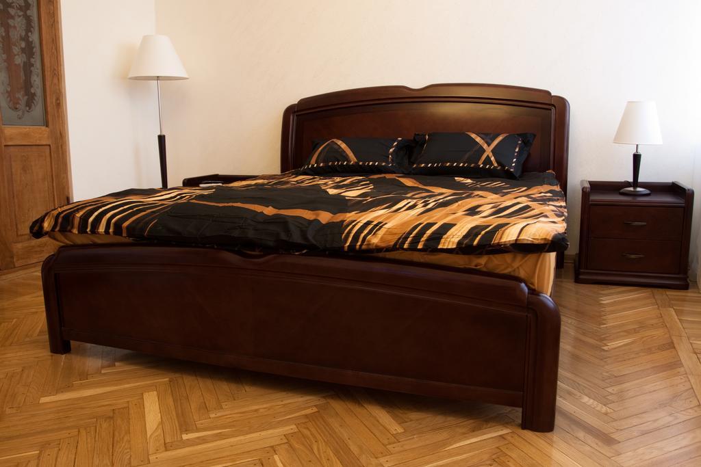 Apartamenty Na Sofievskoy Odessa Exterior foto