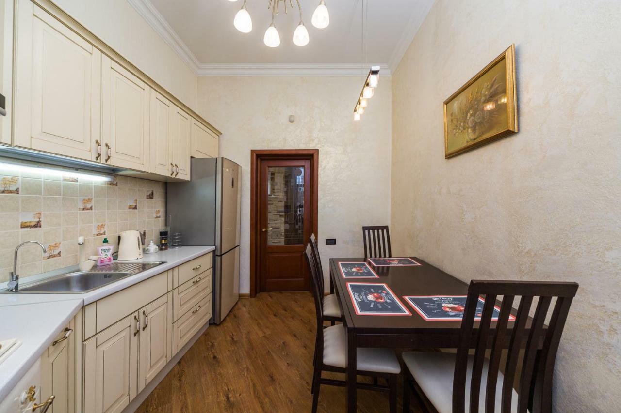 Apartamenty Na Sofievskoy Odessa Exterior foto